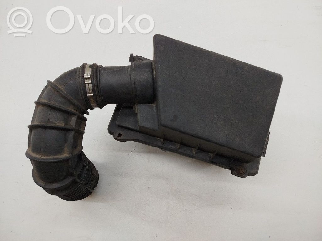 Ford Focus Air filter box 