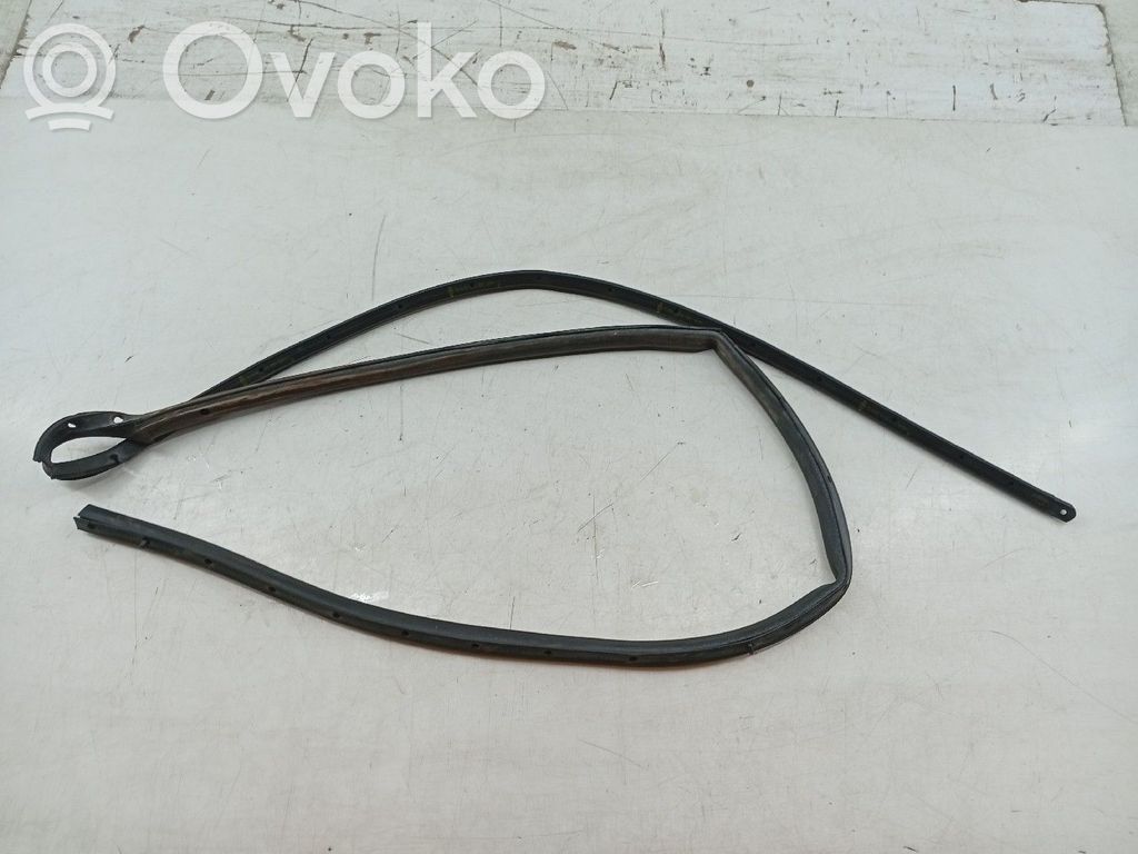 Engine bonnet/hood   828388679R