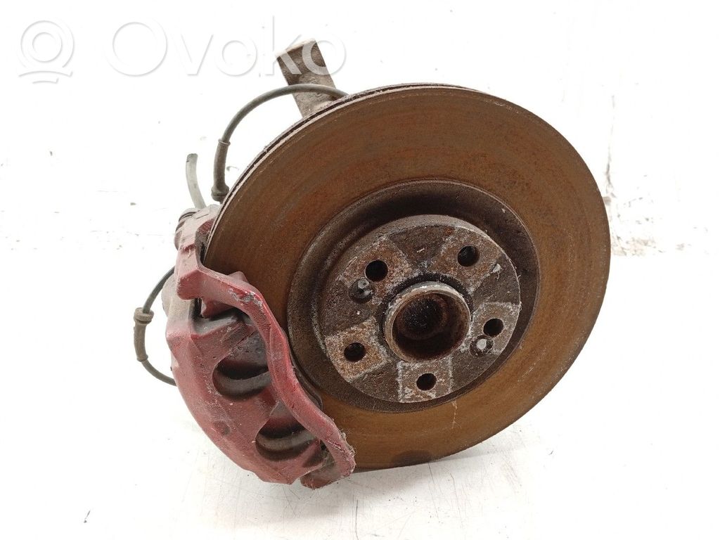 Front wheel hub