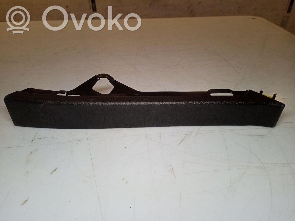 Panelė   681087572R