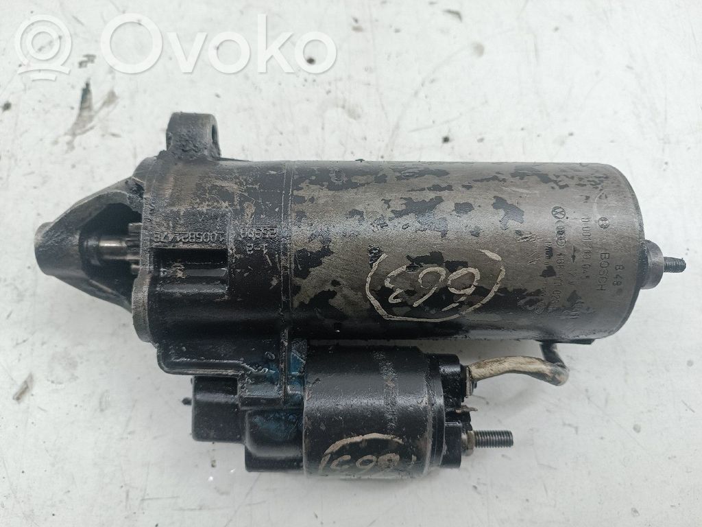 Audi A4 S4 B5 8D Starteris 