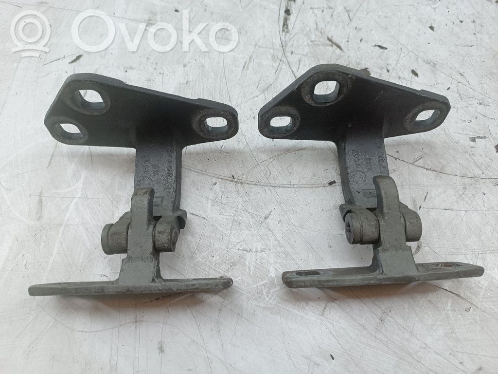 BMW X5 E53 Front door upper hinge 