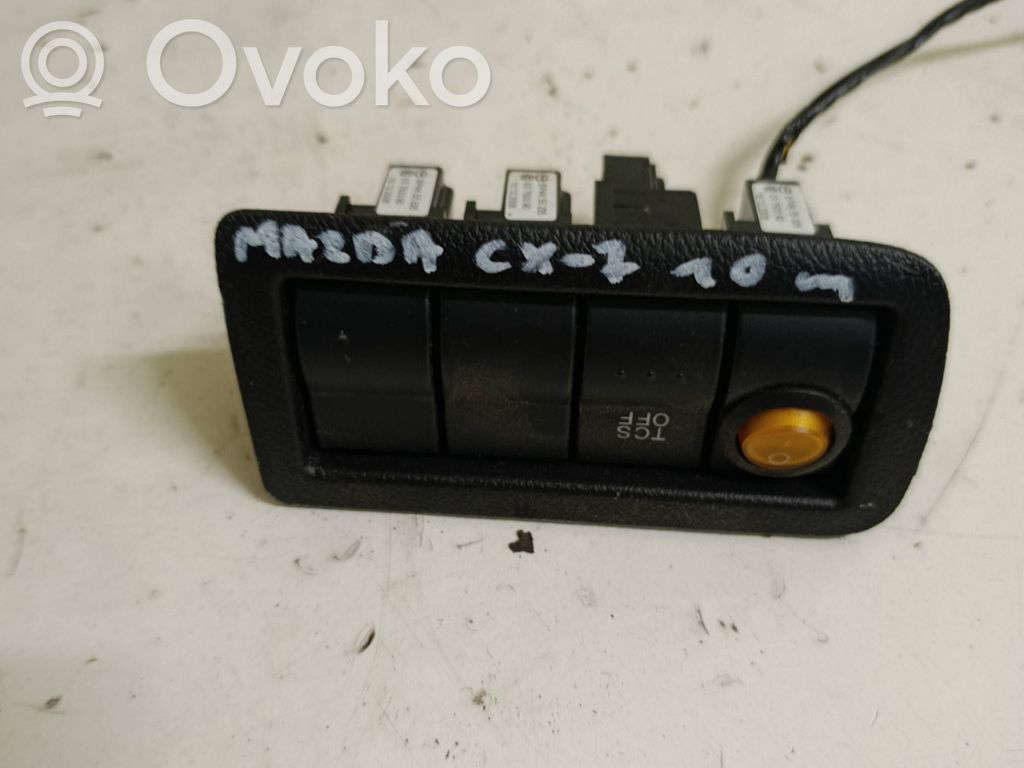 Przycisk / Włącznik DTC   EG23664T0,0375031