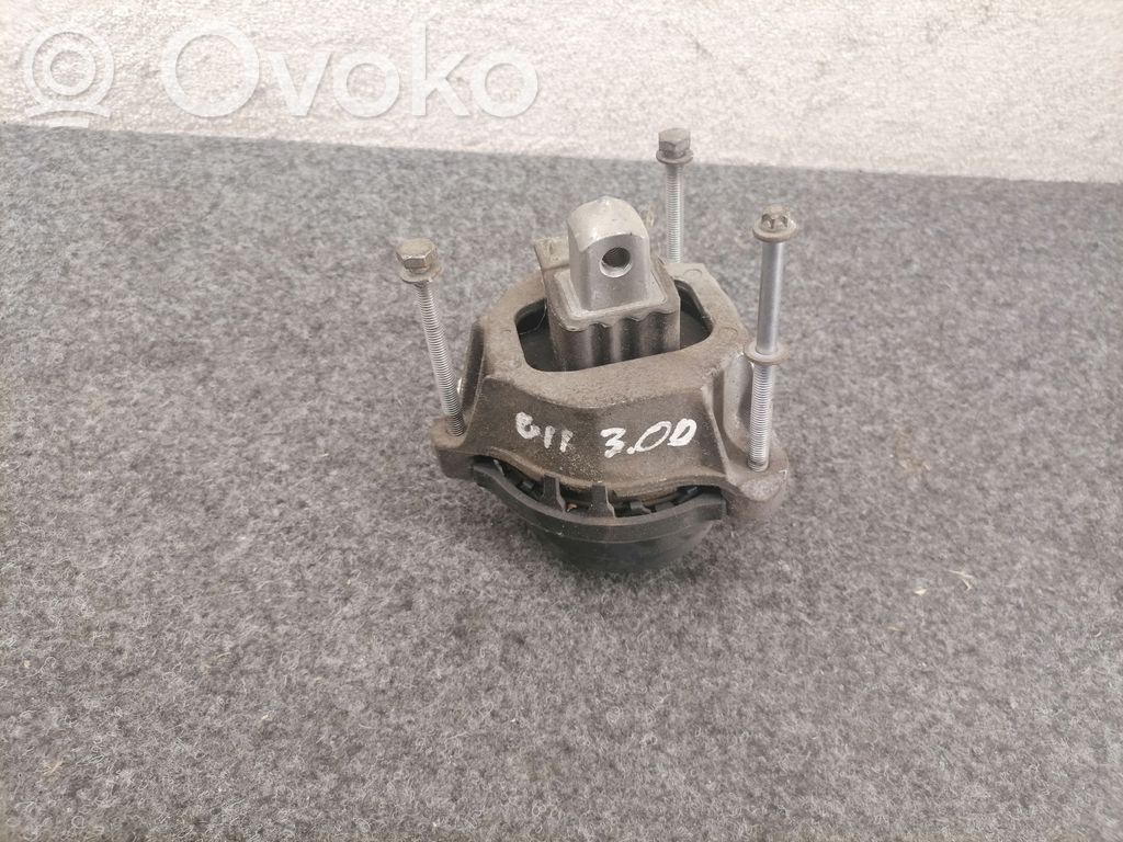 BMW 7 G11 G12 Engine mount bracket 