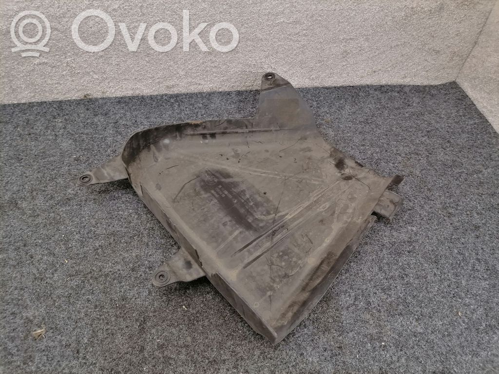 BMW M5 Alustan takasuoja välipohja 