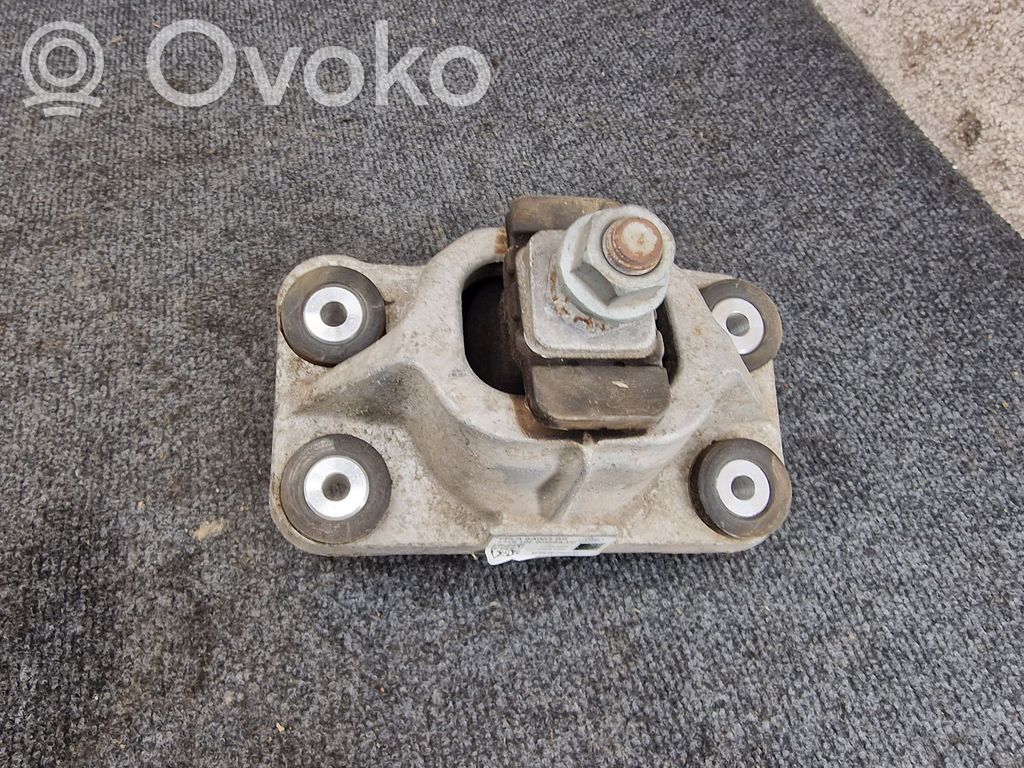 Land Rover Discovery 5 Engine mount bracket 