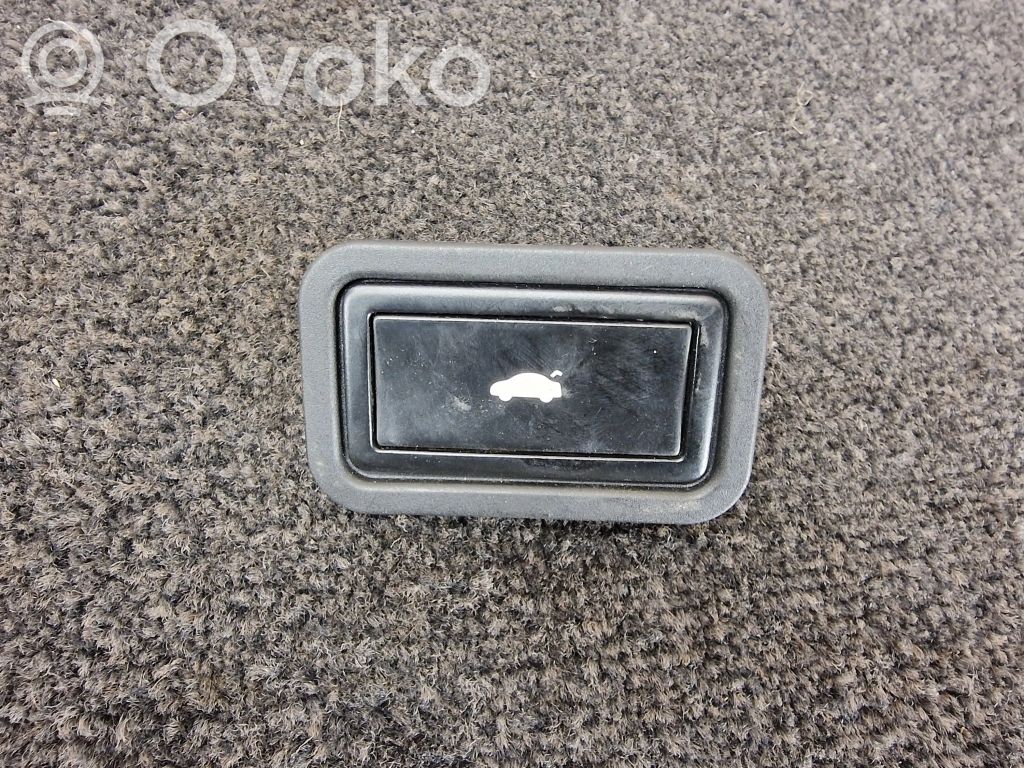 Audi A8 S8 D4 4H Tailgate/boot open switch button 