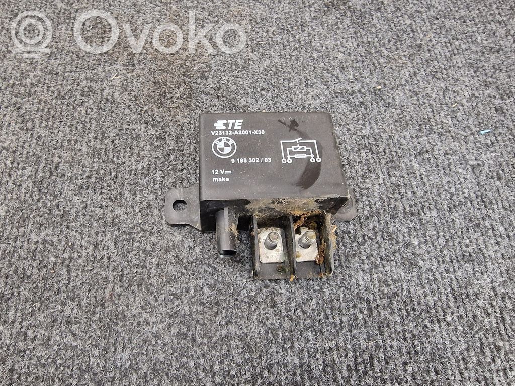 BMW 4 F32 F33 Aušinimo ventiliatoriaus rėlė 