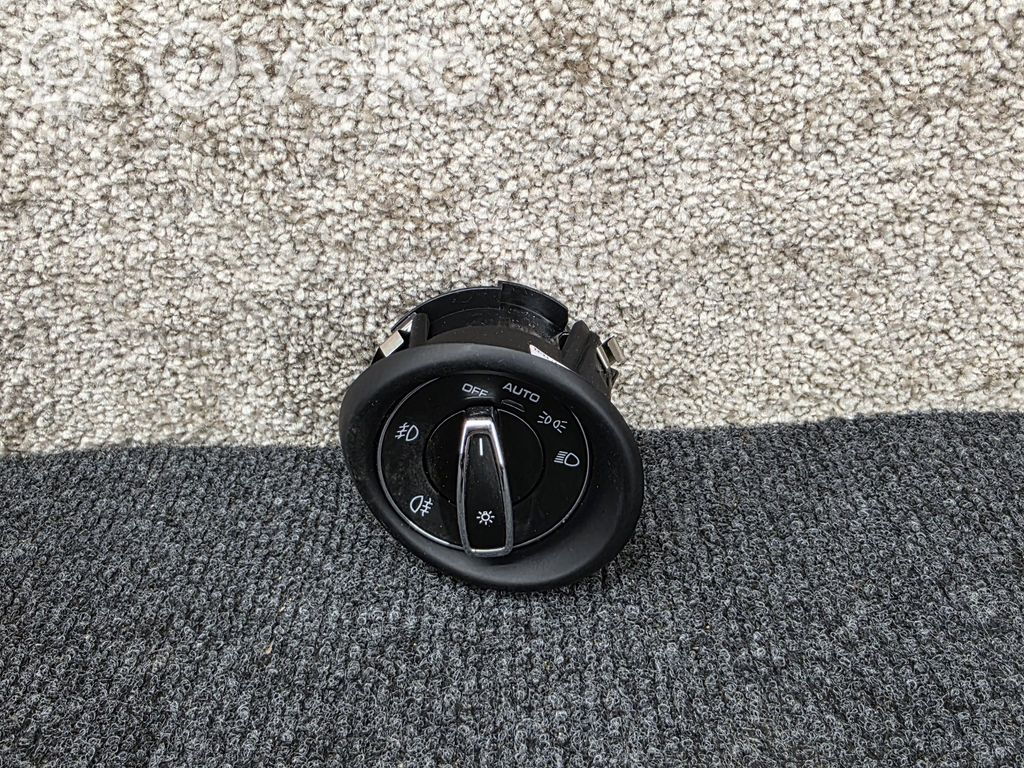 Porsche Cayenne (92A) Light switch 