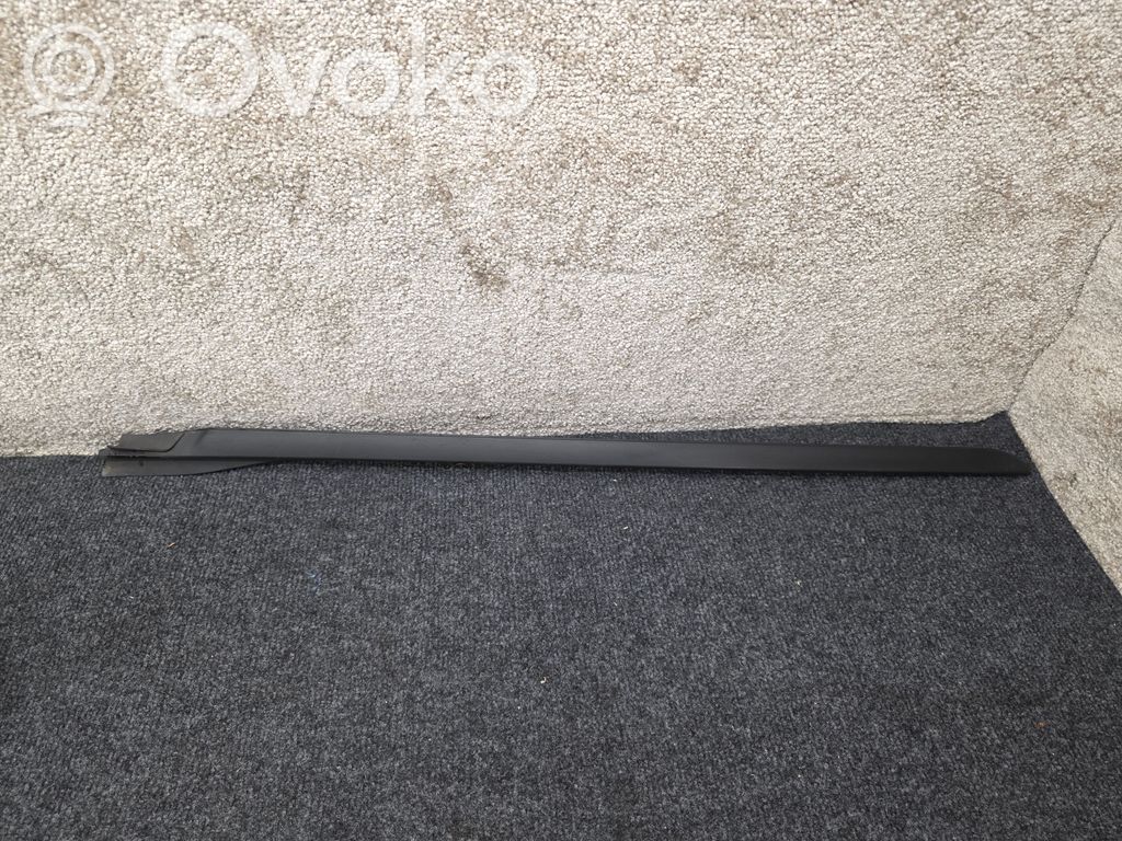 BMW 4 G22 G23 G24 G26 Windshield trim 