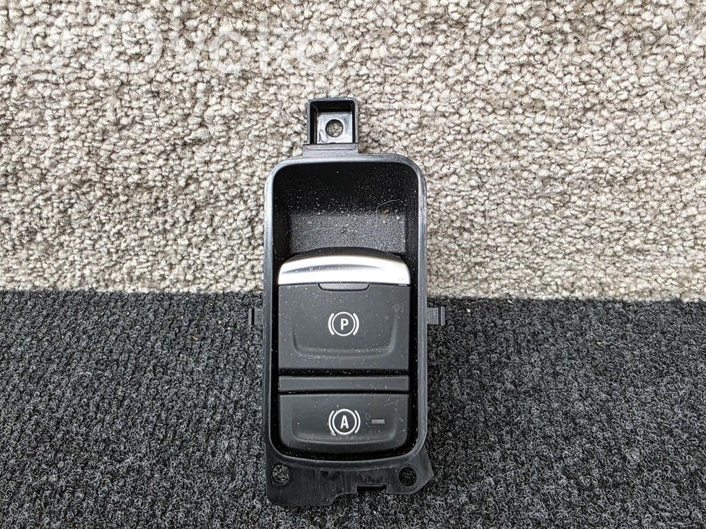 Renault Captur II Hand parking brake switch 