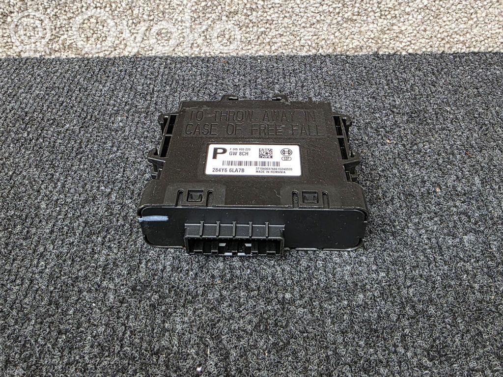 Renault Captur II Gateway control module 