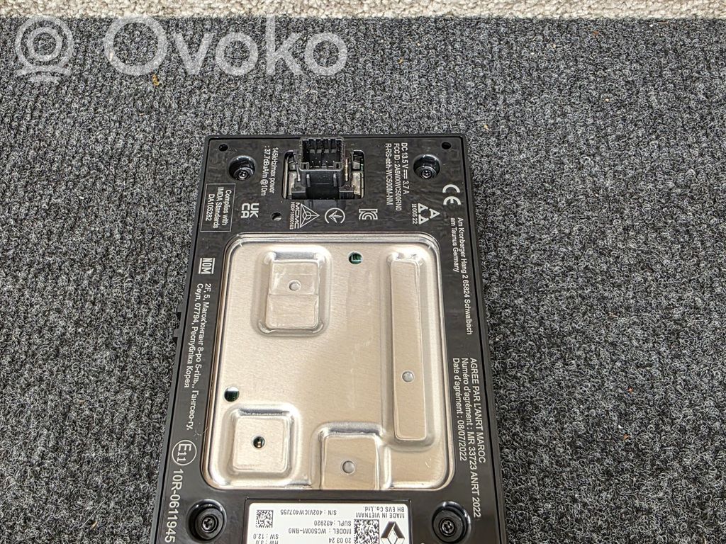 Renault Captur II Wireless charging module 