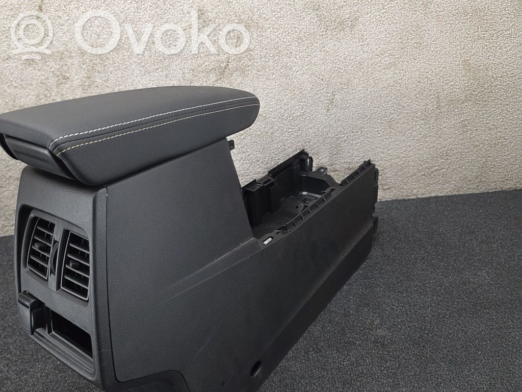 Renault Captur II Armrest 