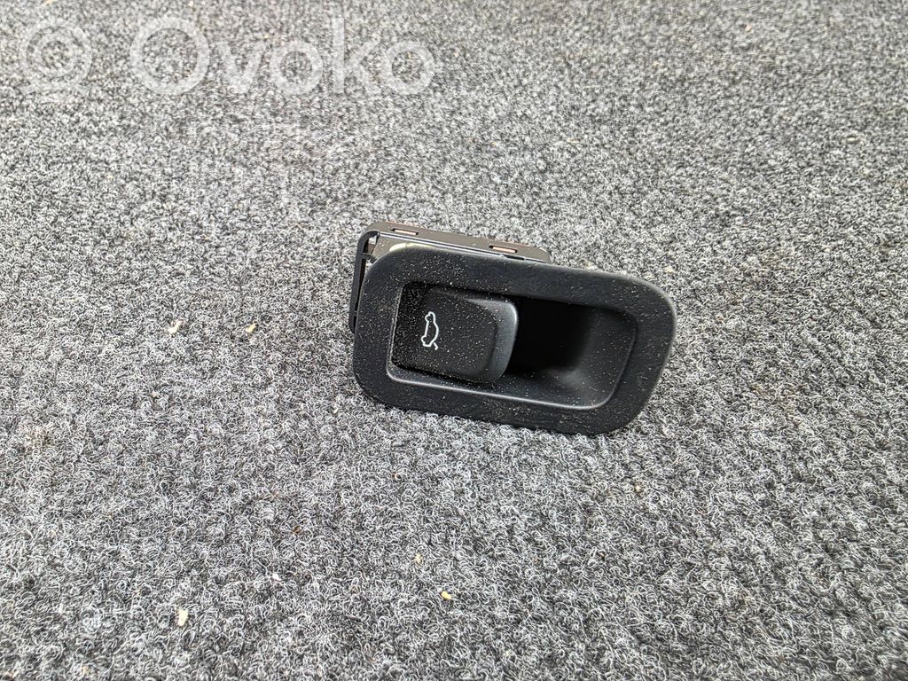 Audi A8 S8 D4 4H Tailgate opening switch 