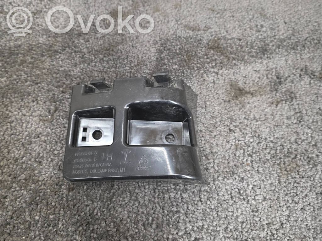 Tesla Model Y Uchwyt / Mocowanie zderzaka tylnego 