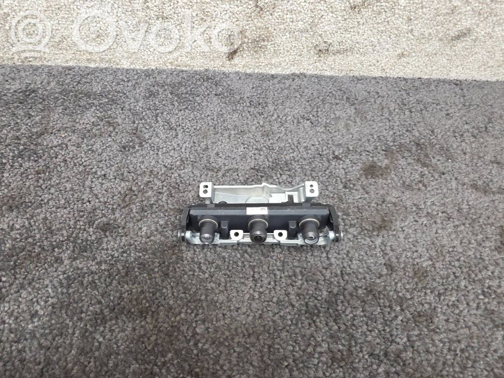 Tesla Model Y Windshield/windscreen camera 