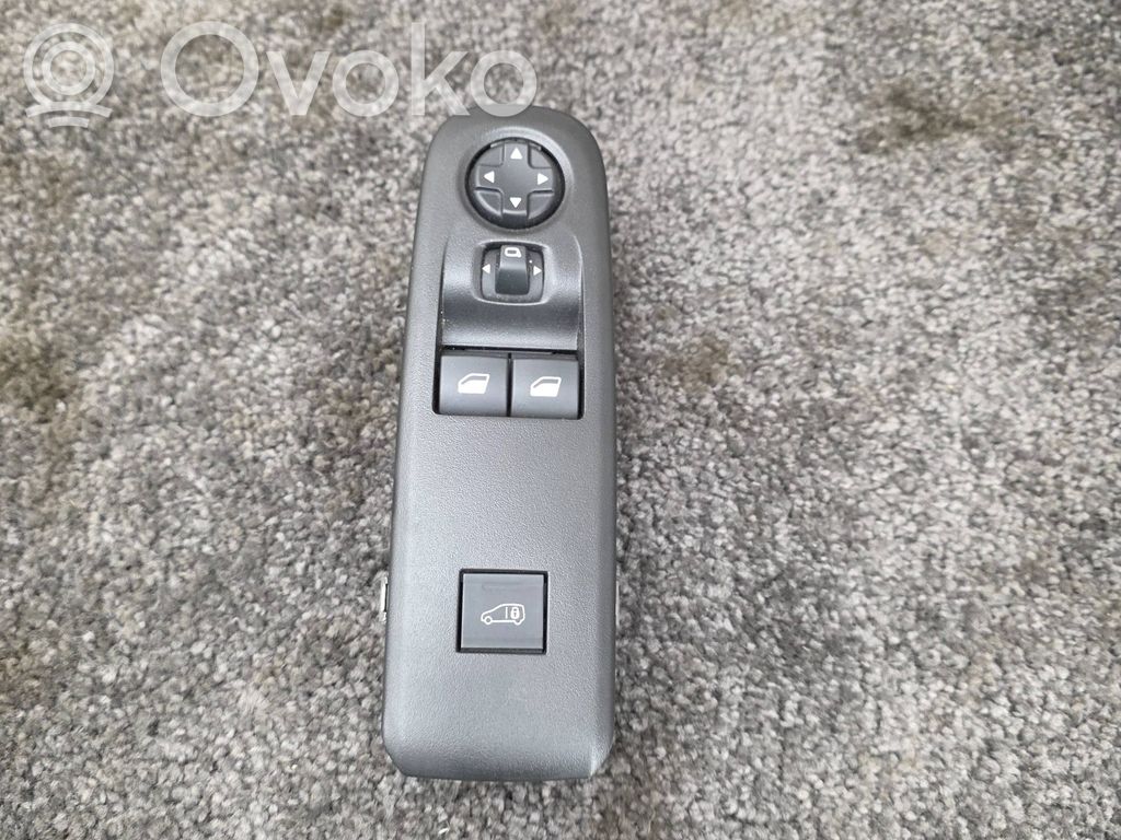Citroen Berlingo Electric window control switch 