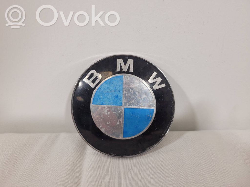 BMW 3 E90 E91 Gamintojo ženkliukas 