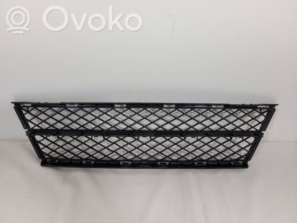BMW 5 E60 E61 Front bumper lower grill 