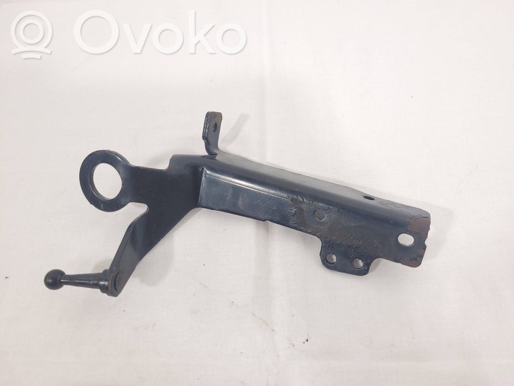 Renault Laguna III Engine mounting bracket 