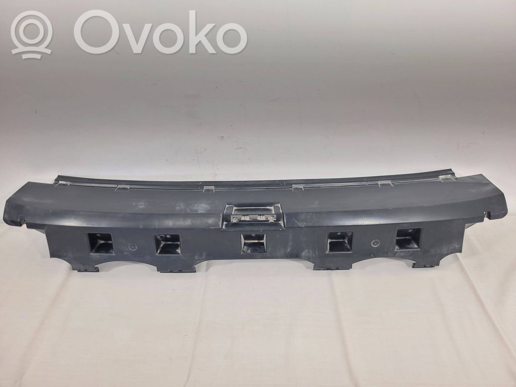 Volvo V60 Apakšējā bampera daļa 