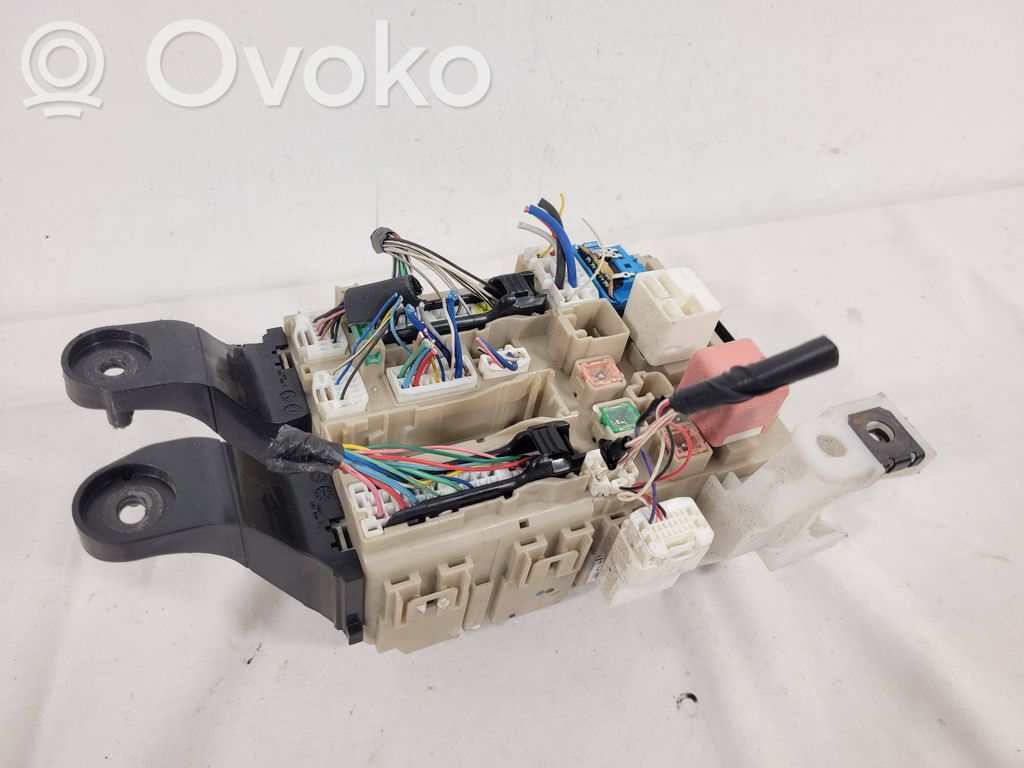 Toyota Corolla E140 E150 Fuse module 