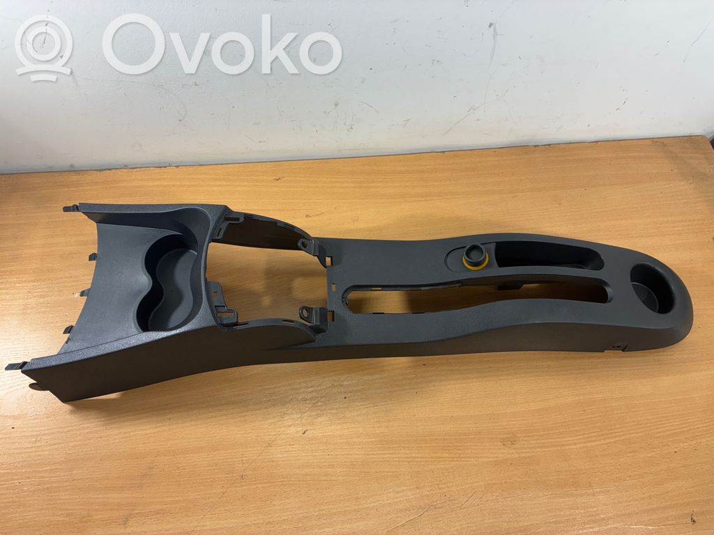 Renault Clio III Center console 