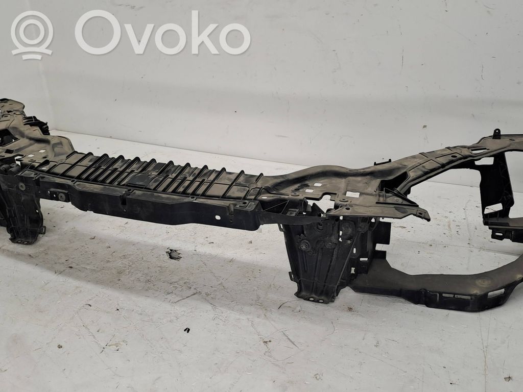 Volvo V60 Radiatorių panelė 