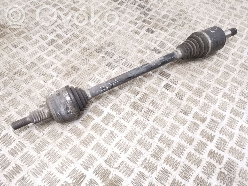 Takavetoakseli   68277002AB