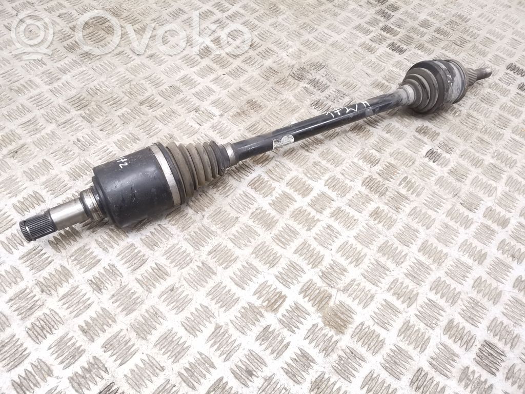 Takavetoakseli   68277002AA