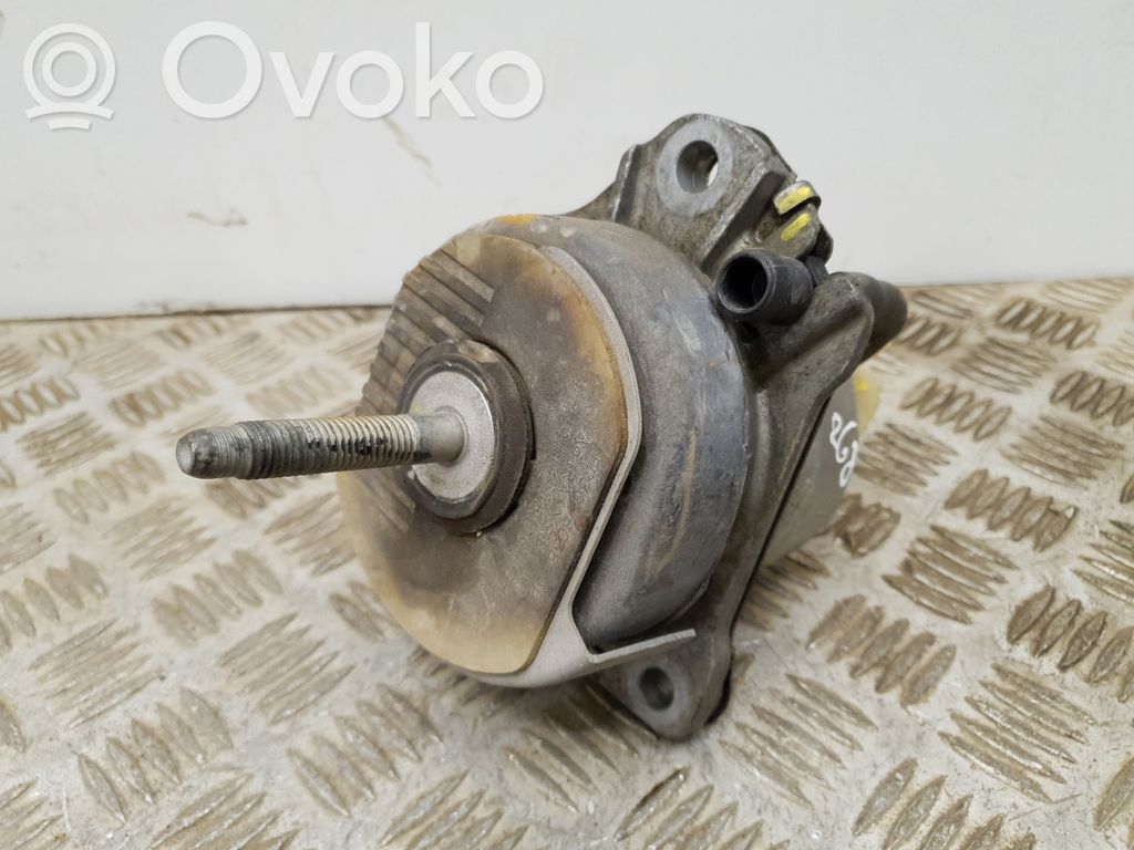 Ford Mustang VI Engine mount bracket 