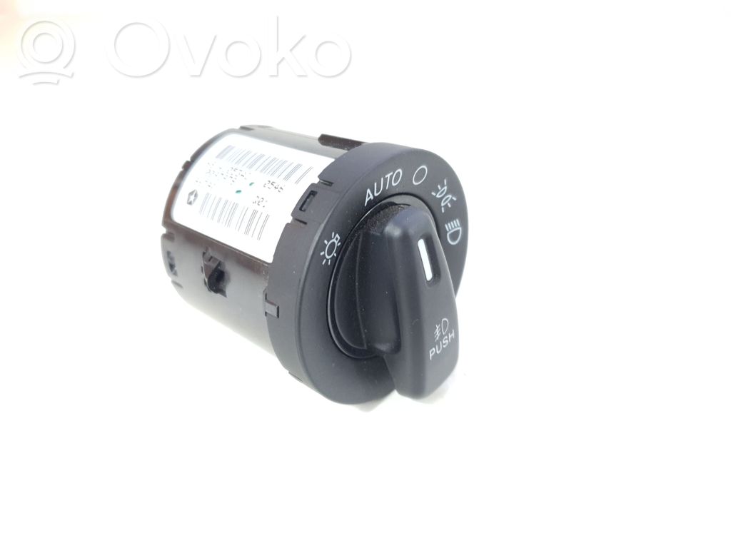 Dodge Challenger Light switch 