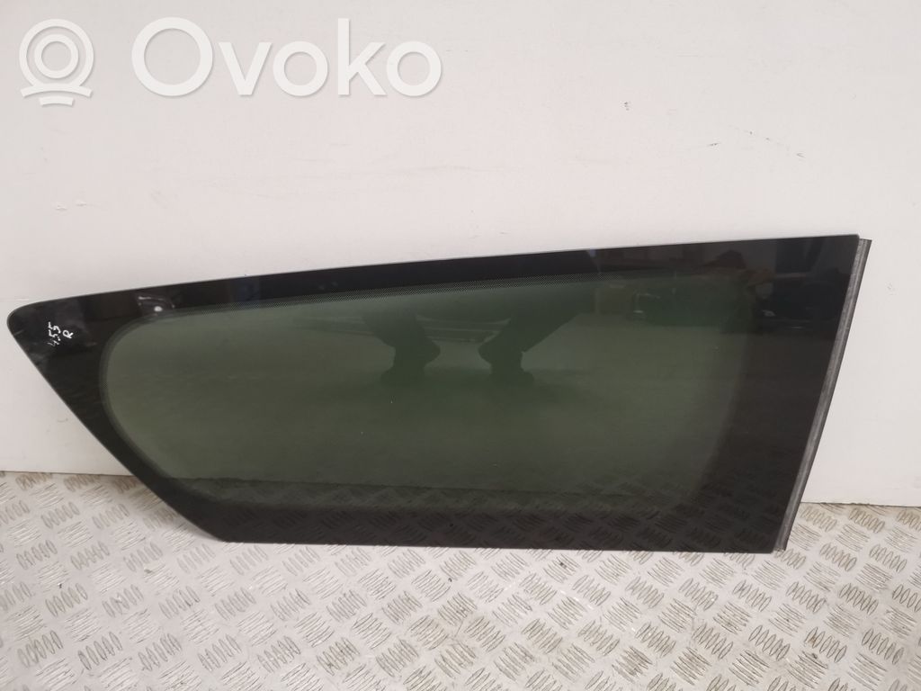 Chrysler Pacifica Rear side window 