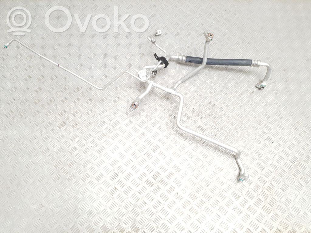 Tesla Model X Ilmastointilaitteen putki (A/C) 