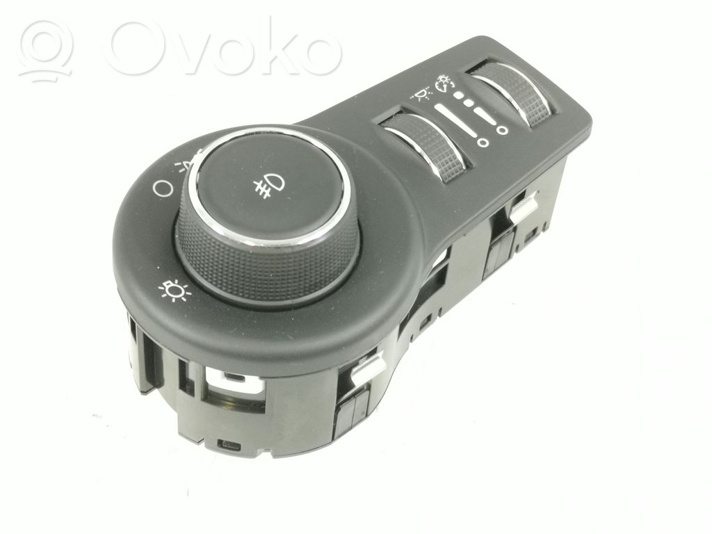 Chrysler Pacifica Light switch 
