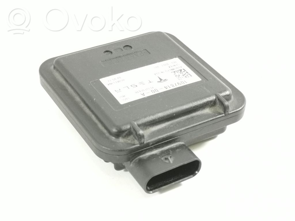Tesla Model S Homelink control unit 