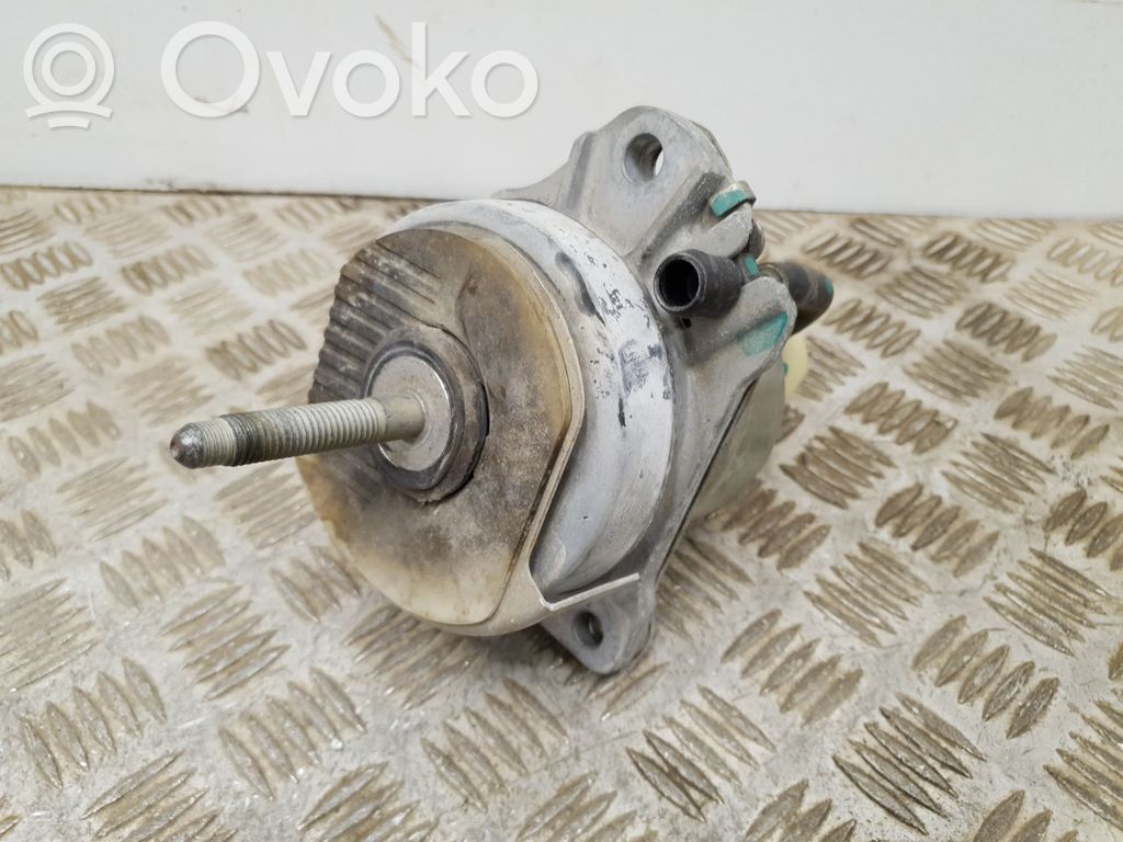 Ford Mustang VI Engine mount bracket 