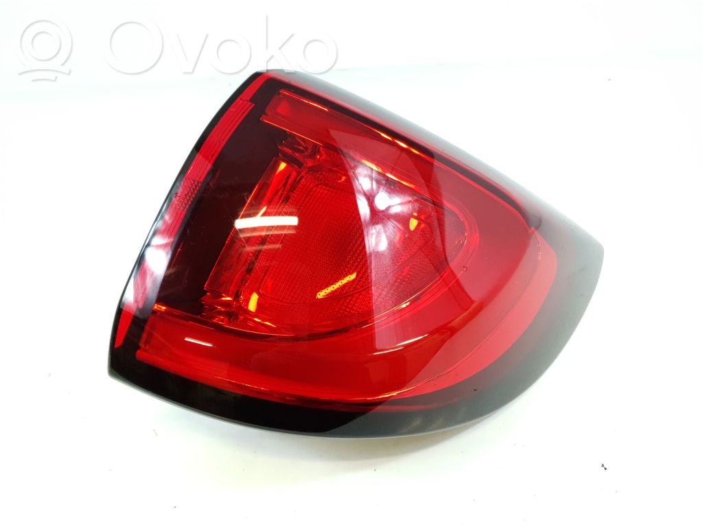 Chrysler Pacifica Rear/tail lights 