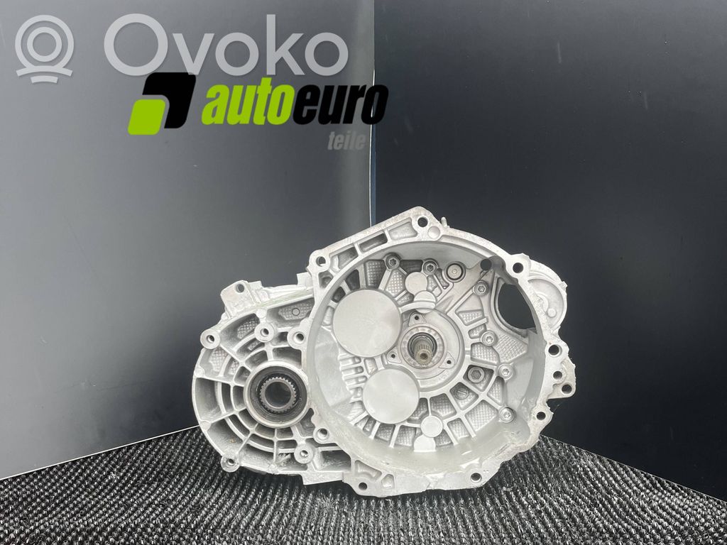 Volkswagen Golf VII Manual 6 speed gearbox 