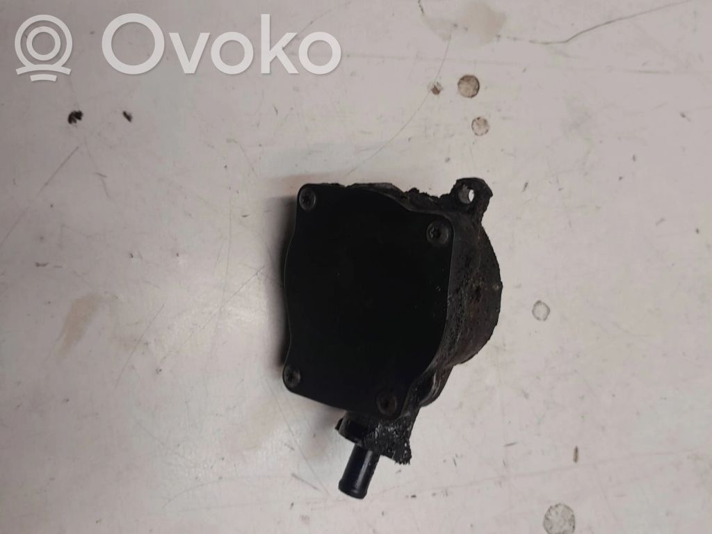 Volkswagen Jetta V Vacuum pump 