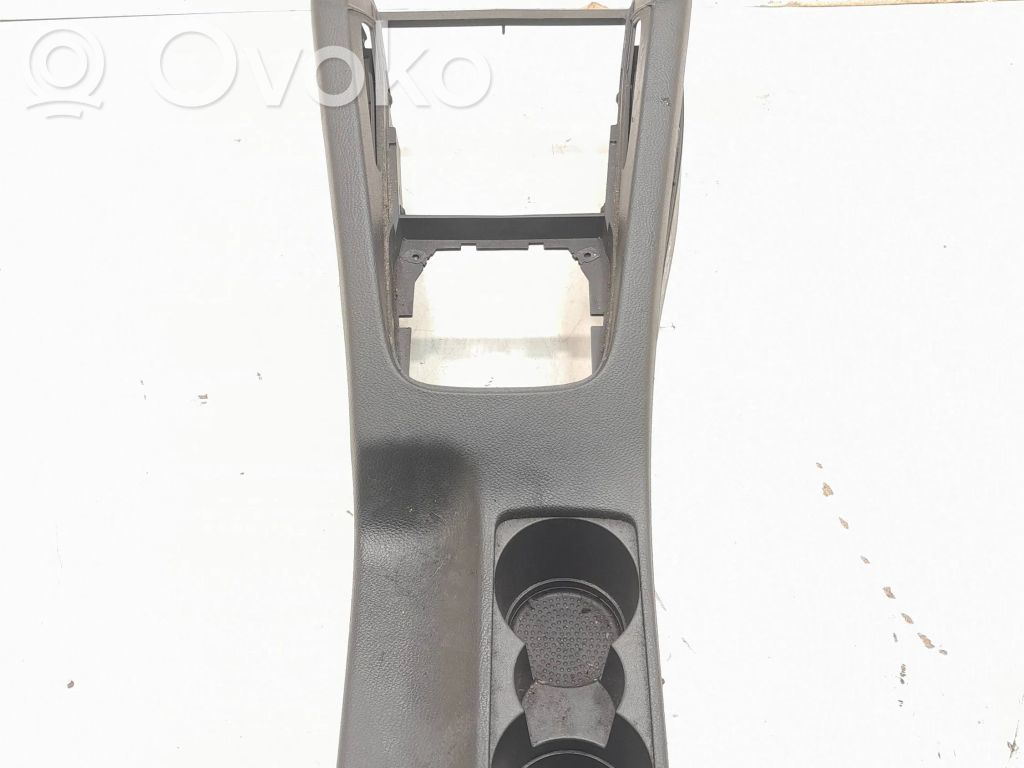 Volkswagen Jetta V Center console 