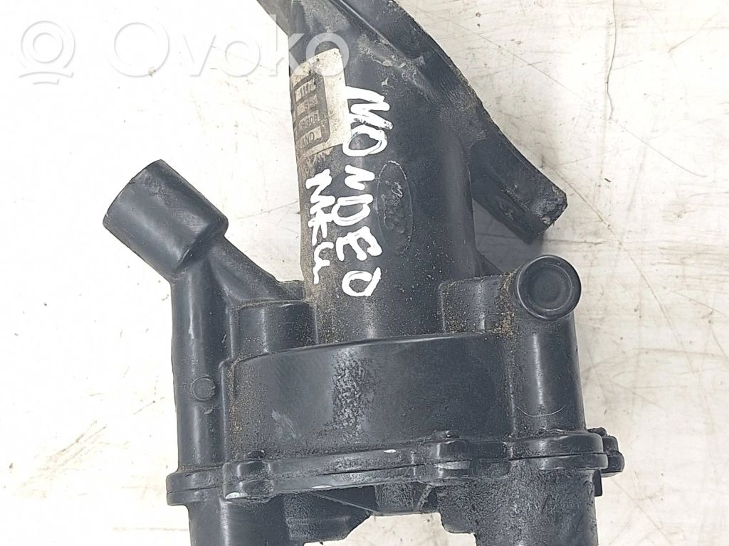 Ford Mondeo MK IV Vacuum pump 