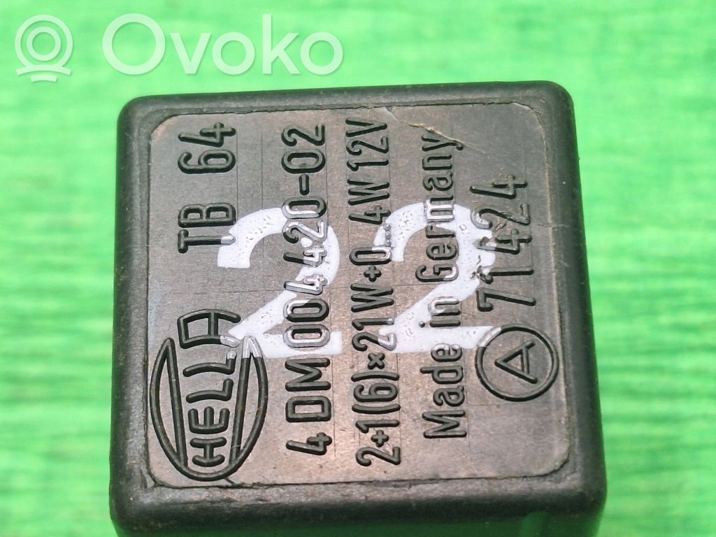 Audi A8 S8 D2 4D Cita veida releji 