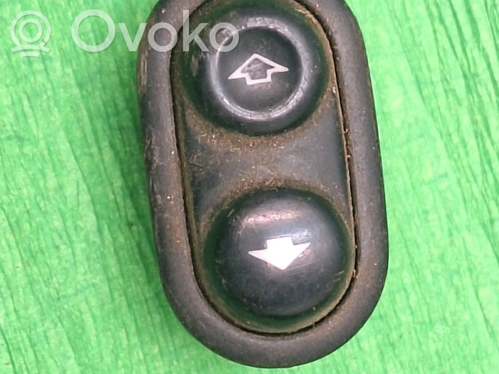 Ford Mondeo MK I Electric window control switch 