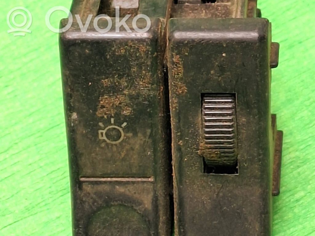 Audi 80 90 B2 Interrupteur d’éclairage 