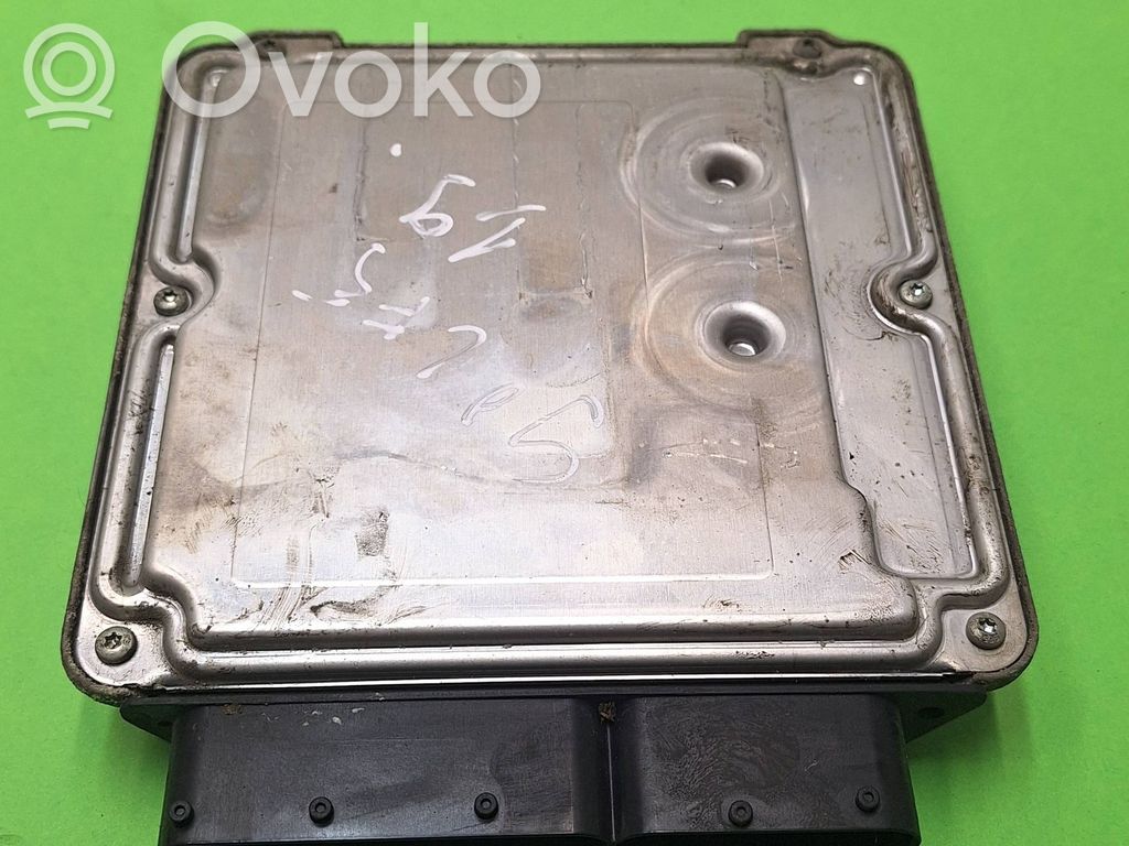 Volkswagen Golf V Engine control unit/module 