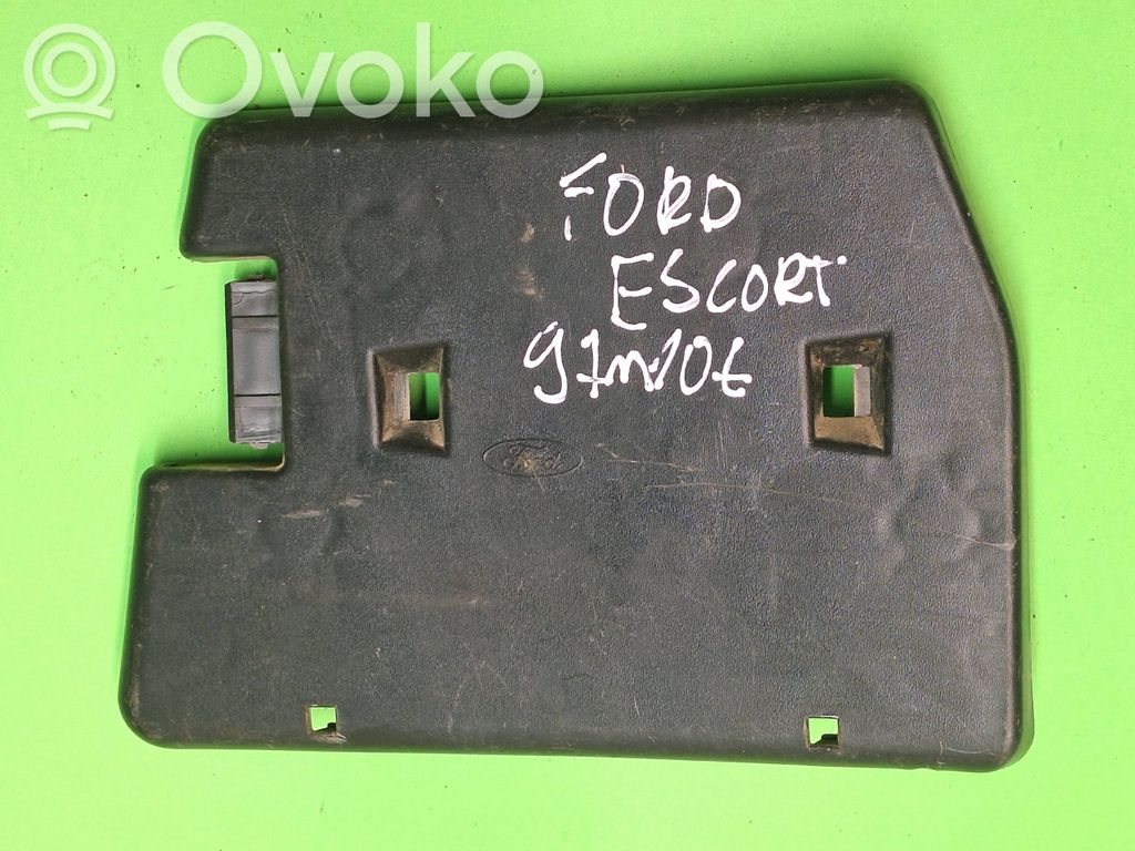 Ford Escort Galinio žibinto dangtelis (lizdas) 