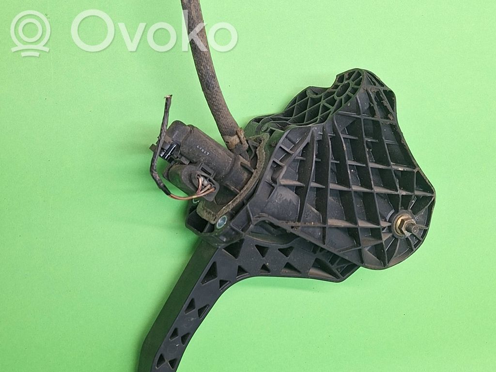 Volkswagen Golf V Pedal de embrague 