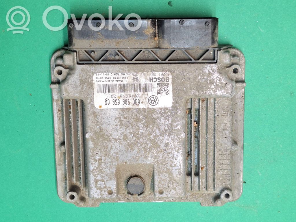 Volkswagen Golf V Engine control unit/module 